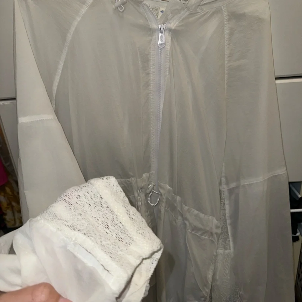 Free People Movement - Picture 3 of 6